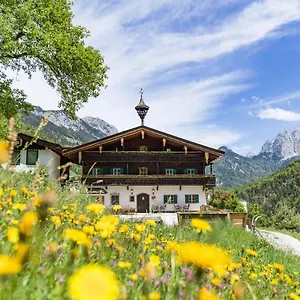 Lodge Berg'k'hof Kaisertal - Alpine Hideaway, Ebbs